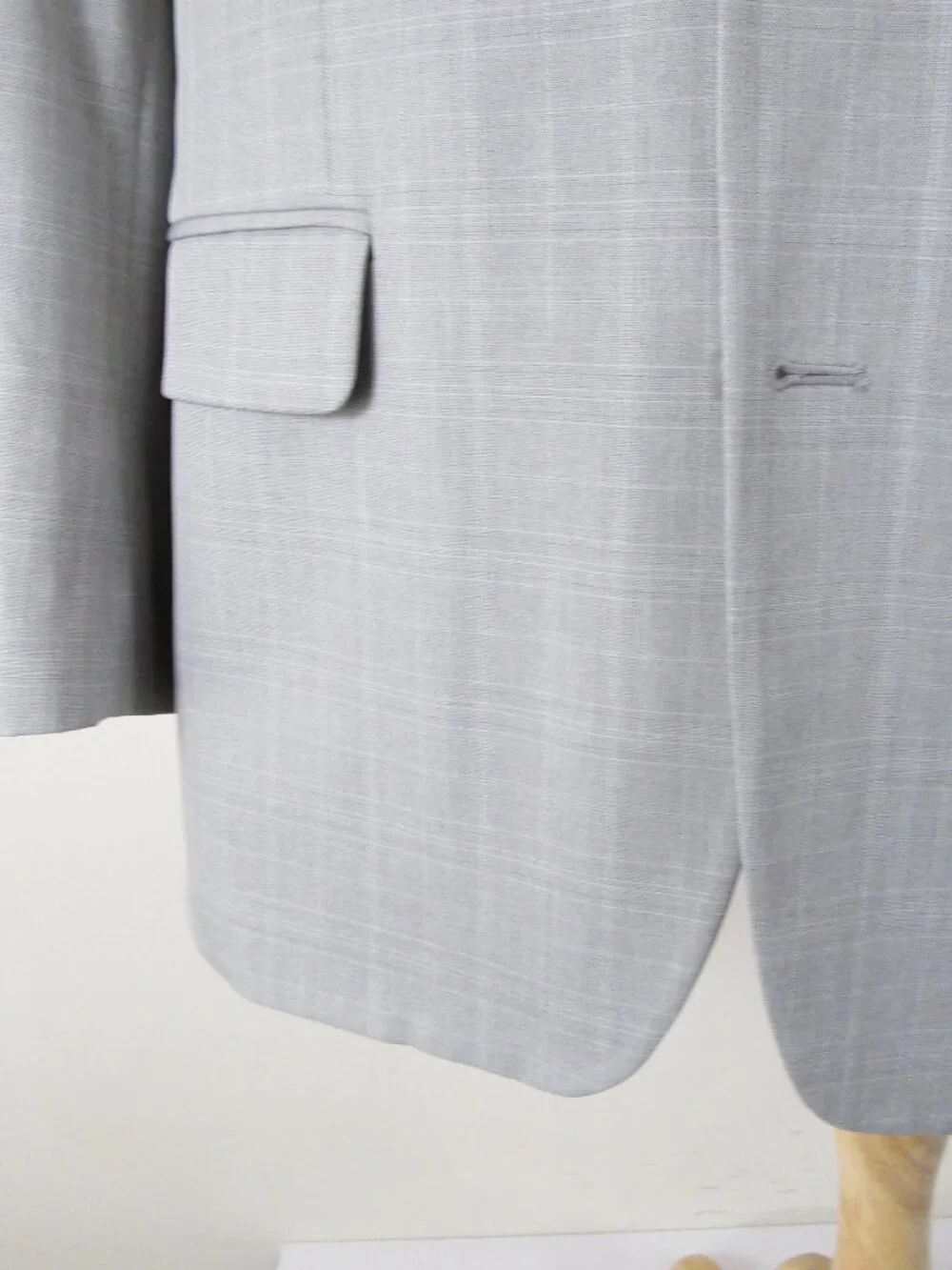 Saddlebred Mens Light Gray Plaid Two Button Suit Size 44R Pants 36 X 30
